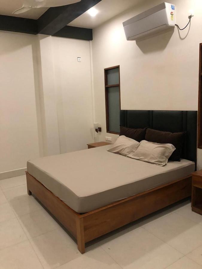 Dakini House Hotel สิริกุรี ภายนอก รูปภาพ
